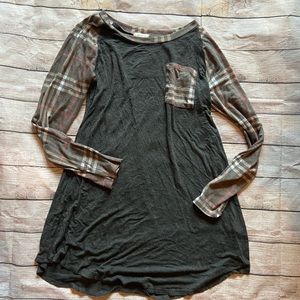 Fall & Winter Plaid Raglan Top with Matching Pocket